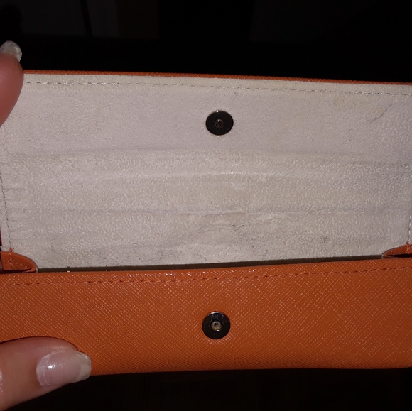 Tory Burch glasses case - Picture 3 of 7